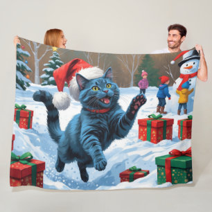 Russisch Blau Katze läuft durch Schnee mit Weihnac Fleecedecke