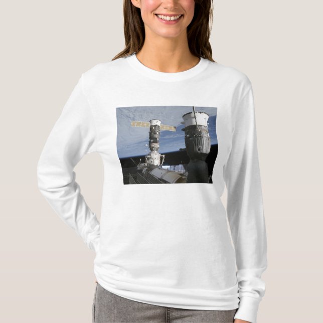 Russische Sojus- und Progress-Raumfahrzeuge T-Shirt (Vorderseite)