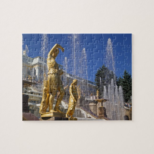 Russland, St. Petersburg, Goldene Statuen in der (Horizontal)