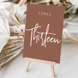 Rust Hand Scripting Table DRITTE Tischnummer<br><div class="desc">Einfache und schicke Tischnummer-Karten im Erdton Rost braun und Weiß machen eine elegante Aussage bei Ihrer Hochzeit oder Veranstaltung. Das Design bietet "table [number]" in einem spannenden Mix aus klassischen Serifen und handgeschriebenen Skripten. Design wiederholt sich auf beiden Seiten. Einzelne nummerierte Karten werden separat verkauft; bestellen Sie jede Tischnummer einzeln...</div>