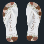 Rust Orange Boho Chic Trauzeugin Hochzeit Flip Flops<br><div class="desc">Diese wunderschönen Hochzeitskippen sind eine großartige Möglichkeit, Ihre Trauzeugin zu danken und zu erkennen, während sie gleichzeitig ihre Füße rette. Das elegante schicke Design mit handgemalten Aquarellfarben-Rose in Rost- und Korallenpfirsichtönen und gebrannten, nummerierten Schriftzeichen zeichnet sich durch ein elegantes bohisches Design aus. Der Test liest Trauzeugin mit ihrem Namen unten....</div>