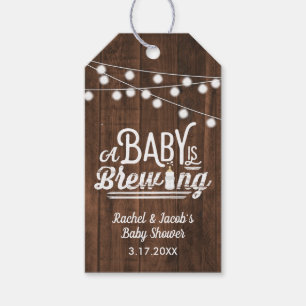 Rustic A Baby ist das Brechen einer Babydusche Geschenkanhänger