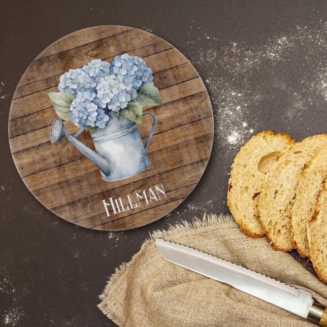 Rustic Blue Hydrangea Watering kann Personalisiert Schneidebrett (Rustic Blue Hydrangea Watering Can Personalized Cutting Board
)