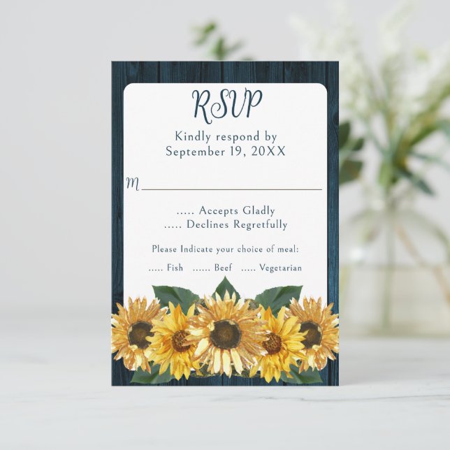 Rustic Blue Sunflower Wedding RSVP Card Karte (Stehend Vorderseite)