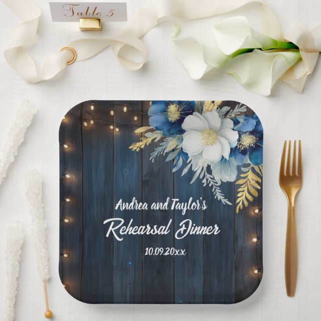 Rustic Blue Wood White Floral Probe Dinner Pappteller (Hochzeit)