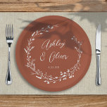 Rustic Boho Terracotta Wildblume Floral Wedding Pappteller<br><div class="desc">Diese elegante Hochzeitspapiertafel besticht durch einen schönen Terrakottabend mit handgezeichnet Wildblume-Kranz und eleganter Typografie in Weiß. Es ist ein perfektes Design für eine rustikale,  aber elegante Hochzeit und koordiniert mit unserer rustikalen Wildblumen-Kollektion... Sehen Sie sich die Kollektion für weitere Artikel an!</div>