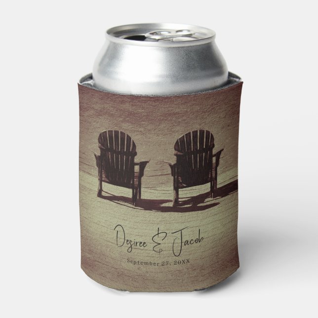 Rustic Brown Adirondack Beach Stühle Hochzeit Dosenkühler (Kanne Vorderseite)