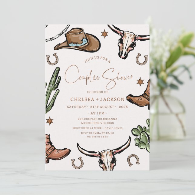 Rustic Brown Cowboy Western Couple Showbridal Einladung (Stehend Vorderseite)