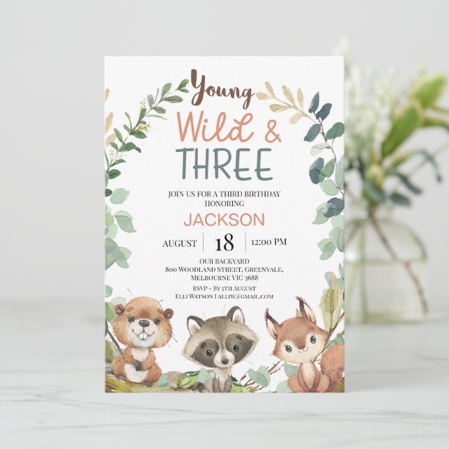 Rustic Brown Woodland Young Wild Three Birthday Einladung (Stehend Vorderseite)