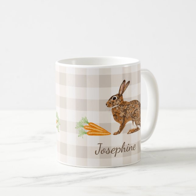 Rustic Bunny And Carrots With Name Beige Gingham Kaffeetasse (VorderseiteRechts)