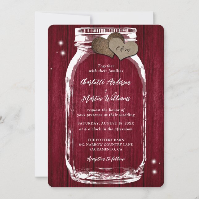 Rustic Burgundy Mason Jar Wood Wedding Einladung (Vorderseite)