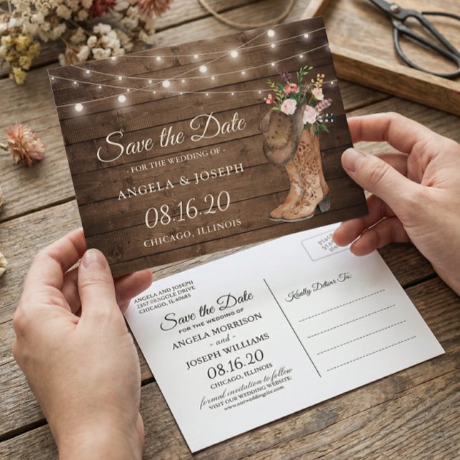 Rustic Cowboy Cowgirl Boots Floral Save the Date Ankündigungspostkarte (Von Creator hochgeladen)