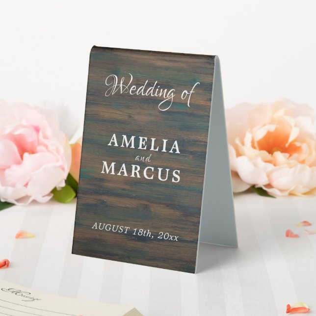 Rustic Dark Wood Script Wedding Menu Tischaufsteller (In Situ (Hochzeit))