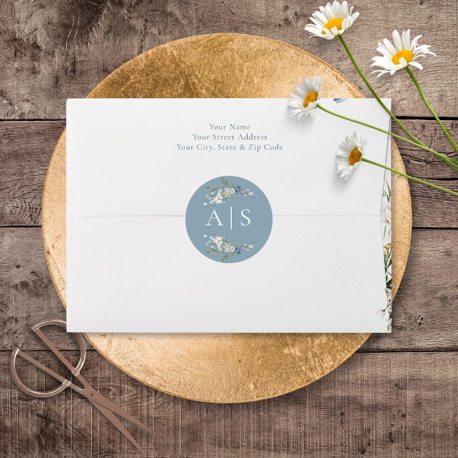 Rustic Dusty Blue Wildblumen & Daisies Wedding Runder Aufkleber (Rustic Dusty Blue Wildflowers & Daisies Wedding Invitation Stickers)