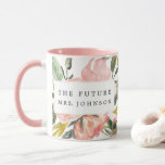 Rustic Floral Future Mrs Coffee Tasse<br><div class="desc">Herzlichen Glückwunsch an die bald neue Frau! Einfach mit Ihrem Namen anpassen! Weitere Designs und Inspirationen finden Sie auf unserer Website: www.creativeuniondesign.com</div>