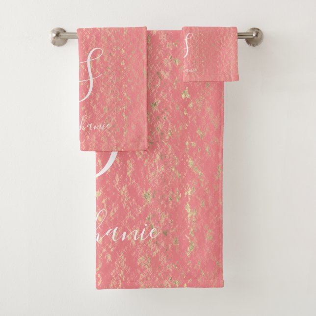 Rustic Gold Artsy Motif Monogrammes Saumon rose (En situation)