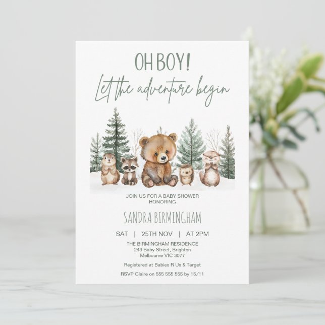 Rustic Green Woodland Adventure Begin Baby Shower Einladung (Stehend Vorderseite)
