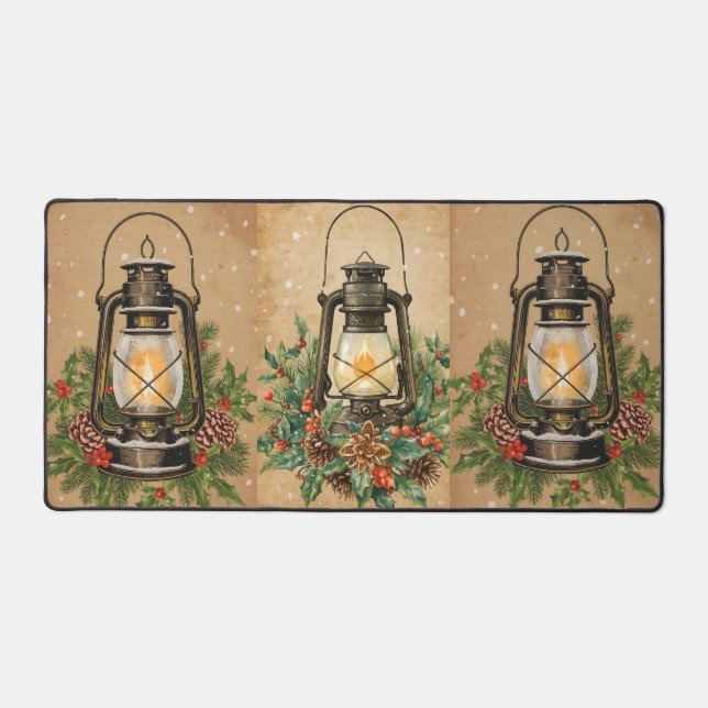 Rustic lantern Christmas holly pine festive winter Schreibtischunterlage (Vorderseite)