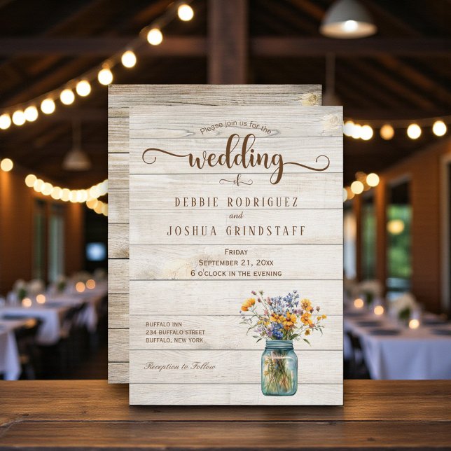 Rustic Mason Jar Floral on Wood Wedding Invitation (Créateur téléchargé)
