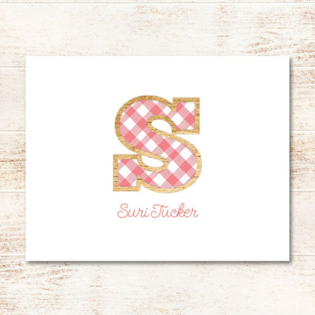 Rustic Preppy Monogram "S" Pink Gingham Wood Girl Mitteilungskarte (Von Creator hochgeladen)
