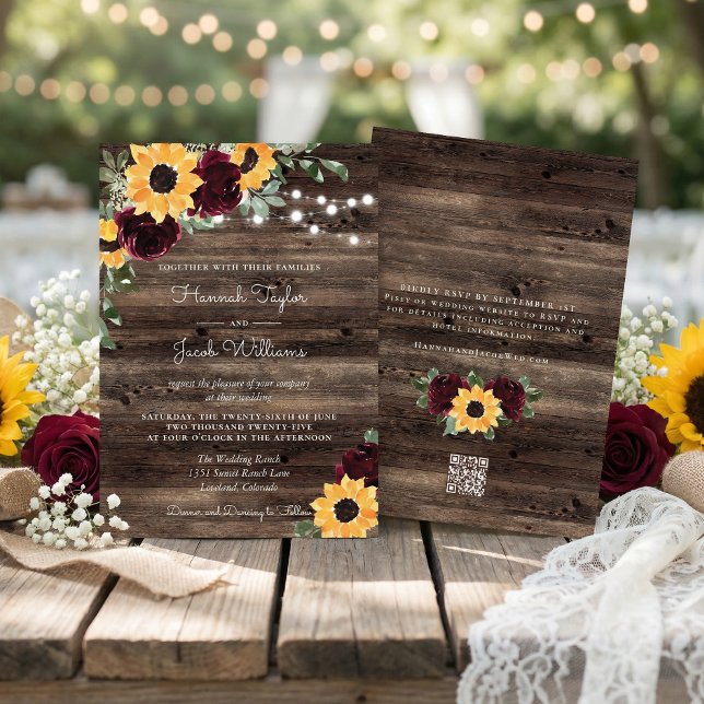 Rustic Sunflower Roses Barn QR Code Wedding Einladung (Von Creator hochgeladen)