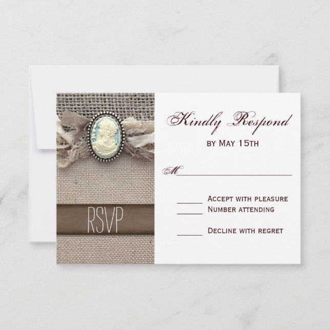 Rustic Vintag Cameo Brooch Burlap Wedding RSVP Karte (Vorderseite)