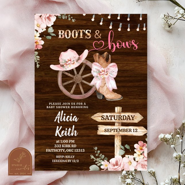 rustic wood background floral boots and bows einladung (Von Creator hochgeladen)