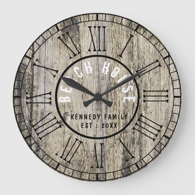 Rustic Wood Beach House Black Roman Numeral Große Wanduhr (Vorderseite)