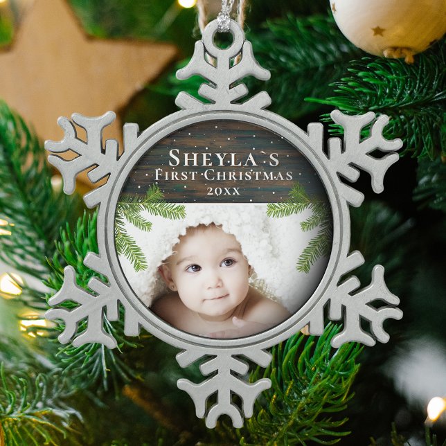 Rustic Wood Branches Baby's First Christmas Foto Schneeflocken Zinn-Ornament (Von Creator hochgeladen)