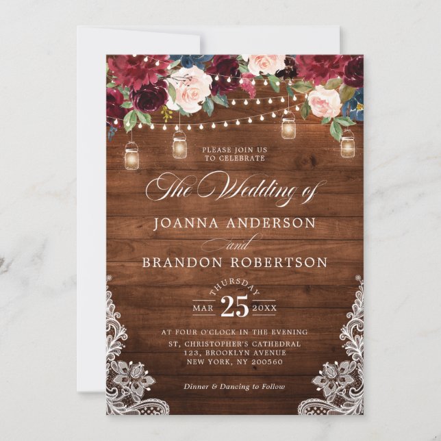 Rustic Wood Burgundy Floral Mason Jar Wedding Invi Einladung (Vorderseite)