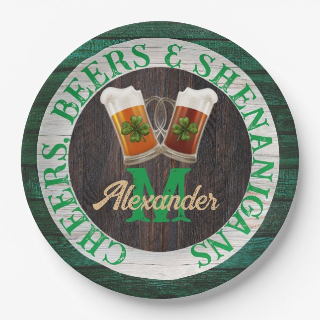 Rustic Wood Cheers Beers Shenanigans Pappteller (Vorderseite)