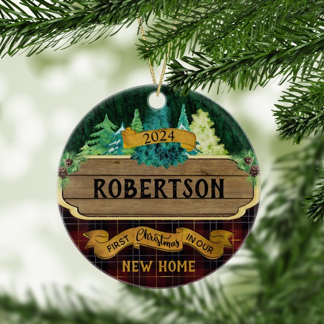 Rustic Wood First Christmas New Zuhause Keramik Ornament (Von Creator hochgeladen)