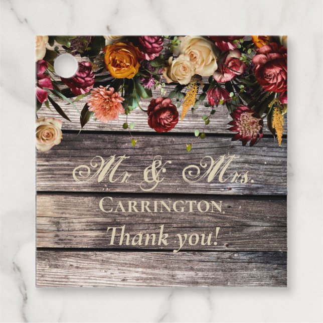 Rustic Wood Floral Mr. & Mrs. Wedding Geschenkanhänger (Vorderseite)