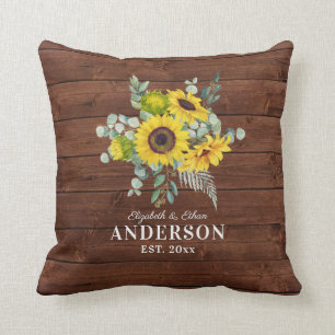 Rustic Wood Sunflower Mr. Newlywed Kissen