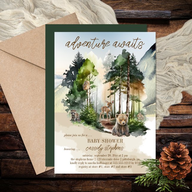 Rustic Woodland Adventure erwartet Boy Baby Shower Einladung ("adventure awaits" with this rustic woodland bear and forest animals boy baby shower design.)