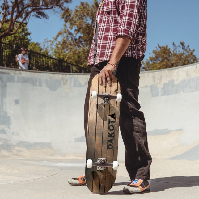 Rustikal bedrückte dunkle Außenfassade Barnholzmus Skateboard (Außenbereich 2)