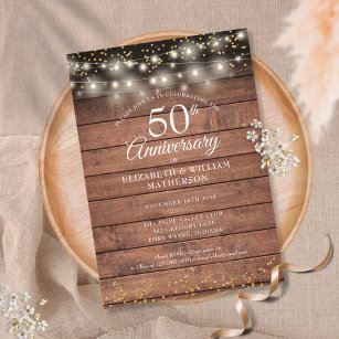 Rustikale 50. Hochzeitstag Gold String Lights Einladung