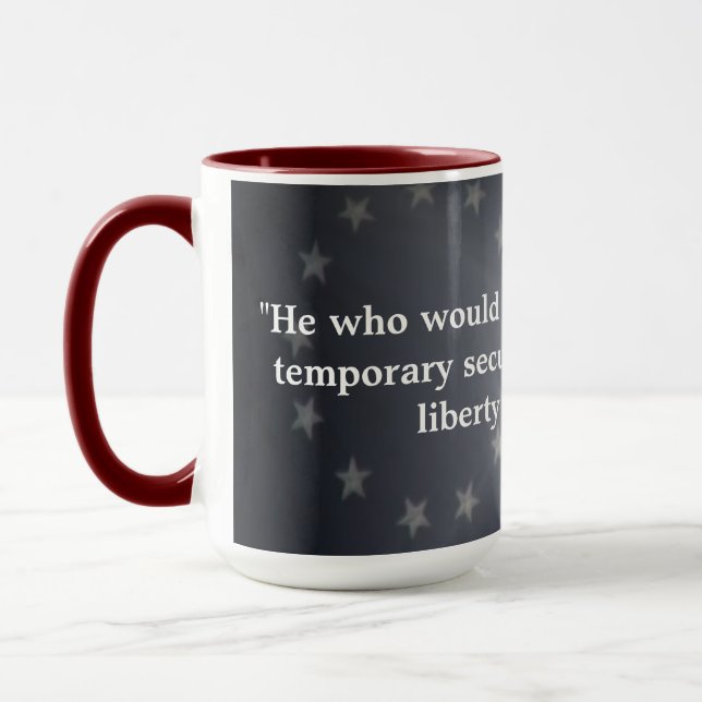 Rustikale amerikanische Flagge mit Benjamin Frankl Tasse (Links)