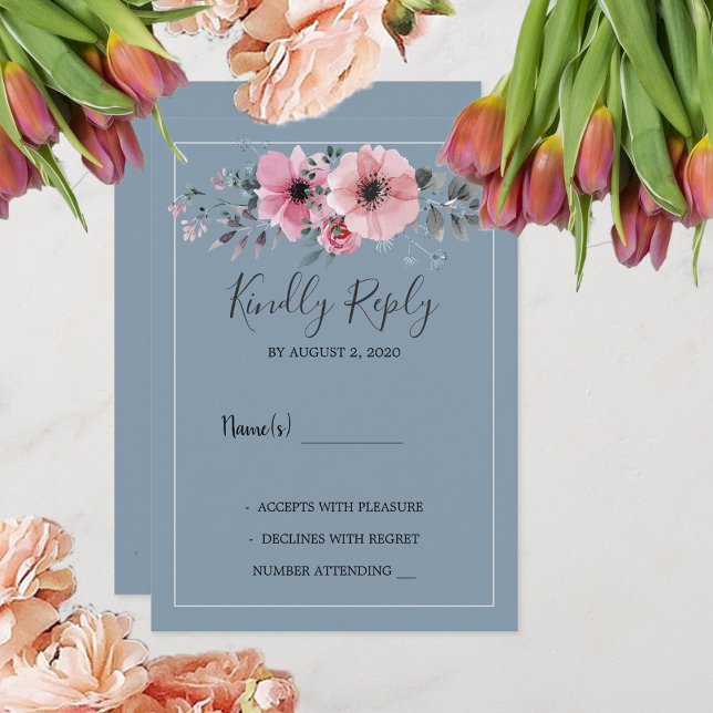 Rustikale Aquarellfarben-Blume staubblauer Hochzei Einladung (Rustic watercolor flowers dusty blue Wedding RSVP Invitation. You can add your own text.)