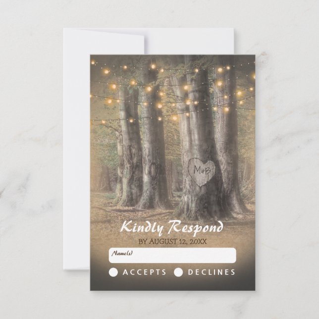 Rustikale Bäume & String Lights Hochzeit RSVP Karte (Vorderseite)
