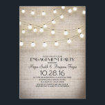 Rustikale Begegnungsfeier mit Rampenreihen Einladung<br><div class="desc">Charmante rustikale Country-Engagement-Einladung mit Vintager Burlhintergrundtextur und hängenden Streichellichtern. Niedlich,  elegant und rustikal laden zu einer Verlobung in der Scheune oder im Land ein.</div>