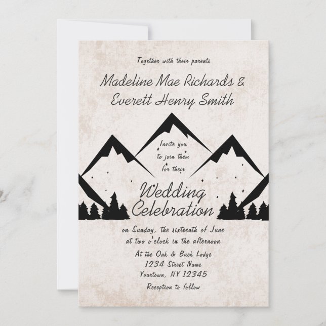Rustikale Berge und Pinienbäume laden zur Hochzeit Einladung (Vorderseite)