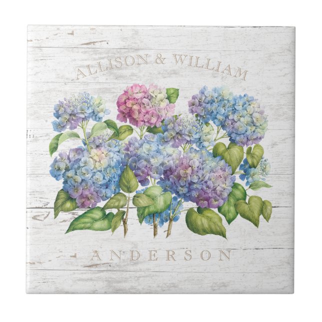 Rustikale Blauer Hydrangea blüht mit Holznamen Fliese (Vorderseite)