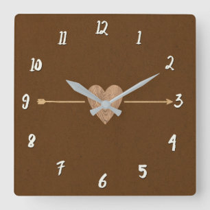 Rustikale braune Kraft Holz Herz & Pfeil Quadratische Wanduhr