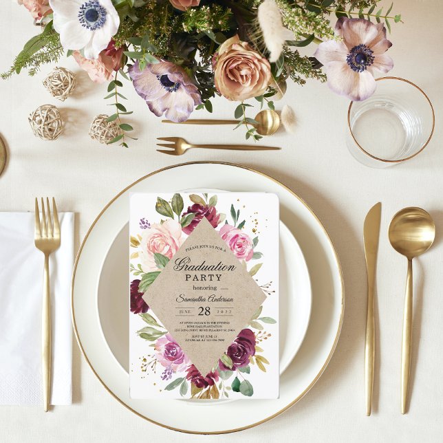 Rustikale Burgundy Kraft Floral Graduation Party Einladung (Von Creator hochgeladen)