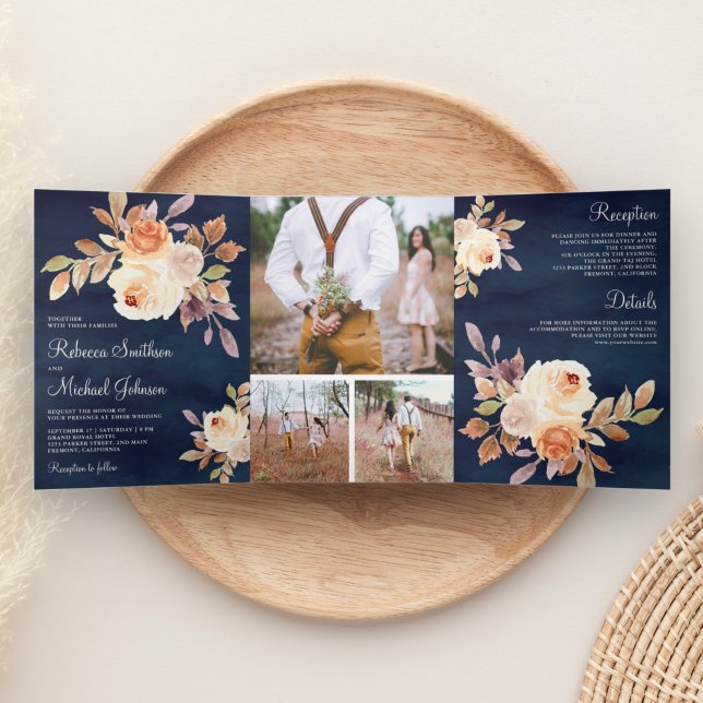 Rustikale, erdige, dusty Peach Floral Navy Blue We Dreifach Gefaltete Einladung (Von Creator hochgeladen)