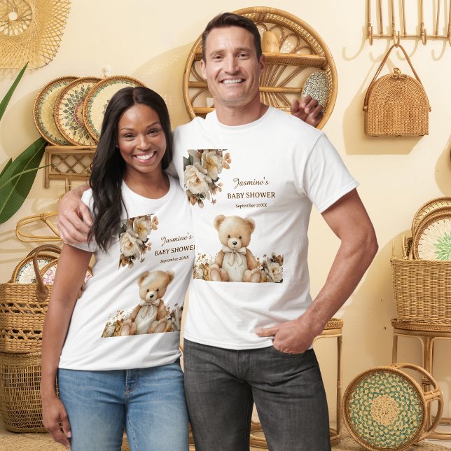 Rustikale Florals Teddy Bear Baby Dusche T-Shirt (Von Creator hochgeladen)