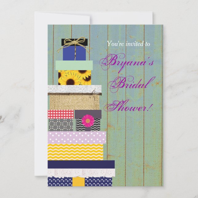 Rustikale gestapelte Geschenke Brautparty Chic Ein Einladung (Vorderseite)