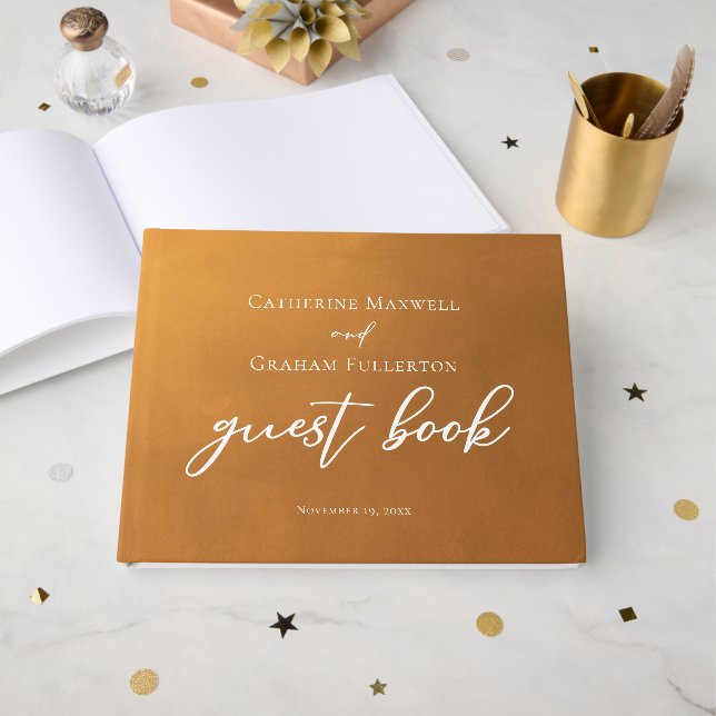 Rustikale Goldtypografie Erde Tone Hochzeit im Her Gästebuch (Vorderseite Offen)