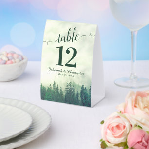 Rustikale Grüne Pinienbäume Hochzeit Tischnummer Tischaufsteller